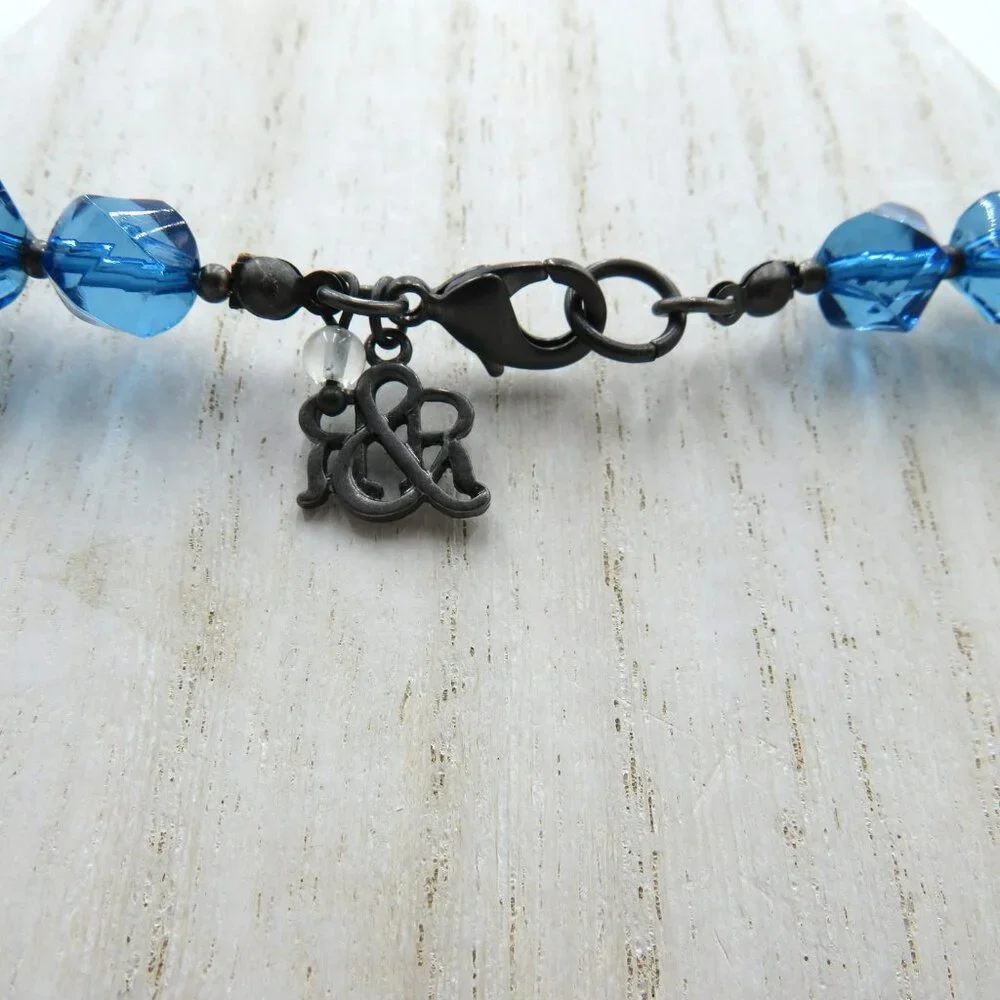 Vintage R‎ & R Faceted Lucite Bead Necklace Gunmetal Flower Cluster Charm 38 in